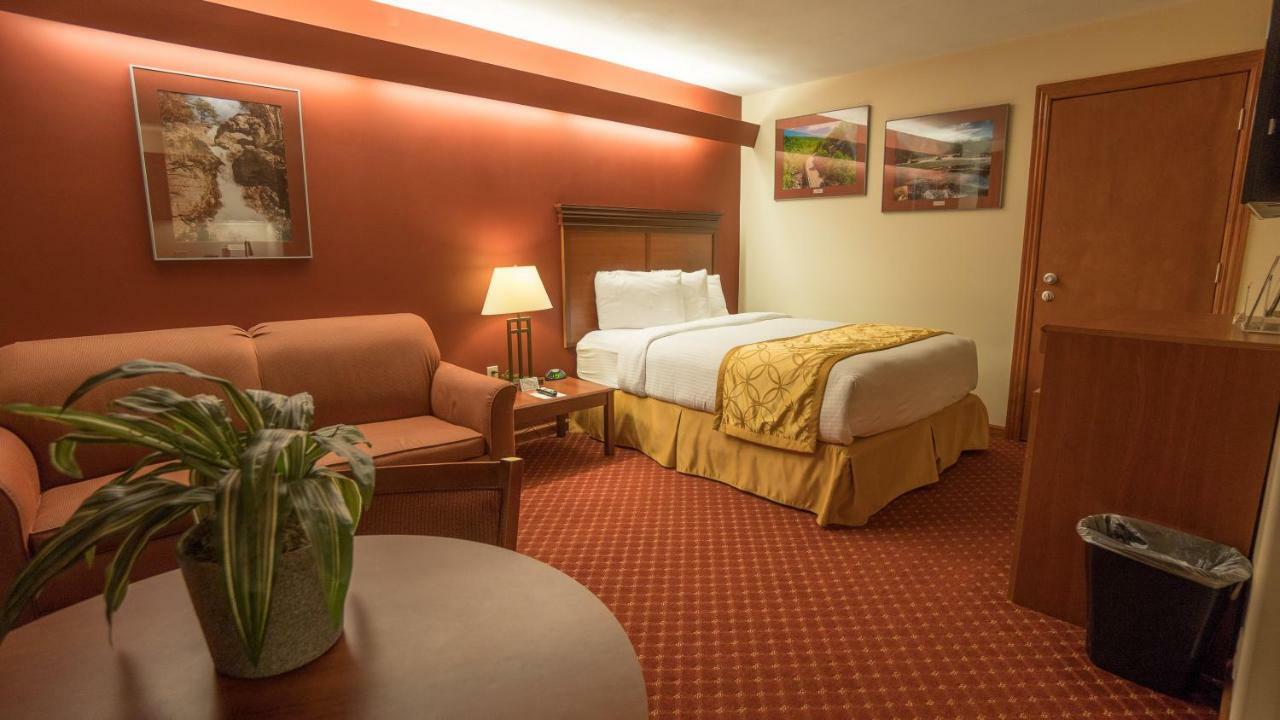 Shepherd Mountain Inn & Suites Pilot Knob المظهر الخارجي الصورة