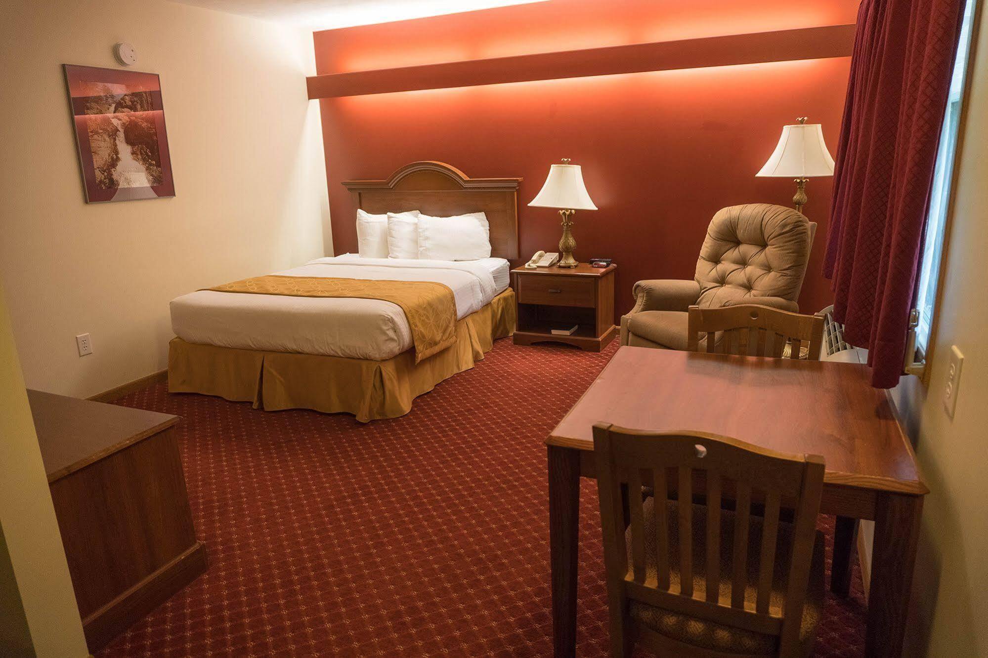 Shepherd Mountain Inn & Suites Pilot Knob المظهر الخارجي الصورة