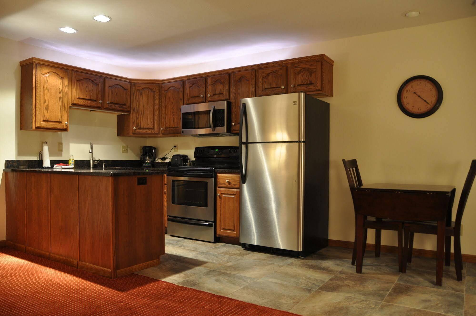 Shepherd Mountain Inn & Suites Pilot Knob المظهر الخارجي الصورة